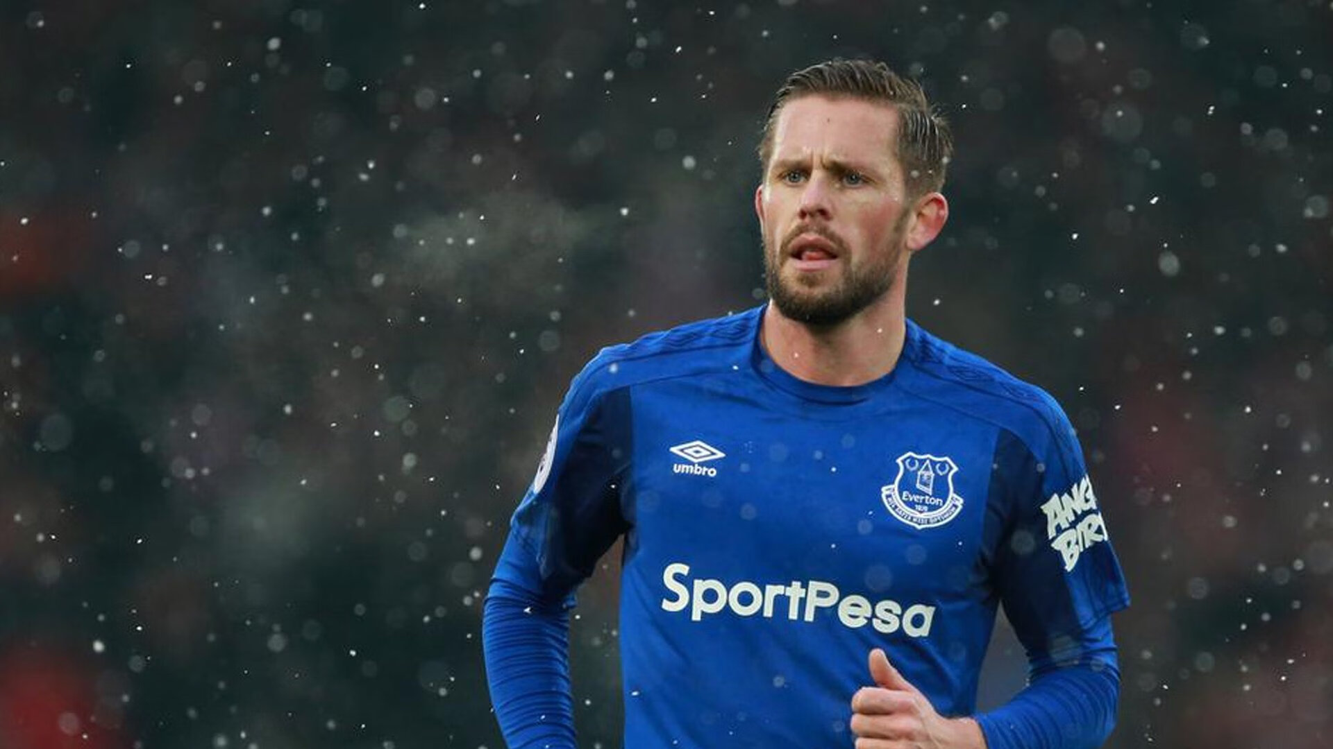 中立B男队技术分段稳定性提升，中立场比赛是什么意思